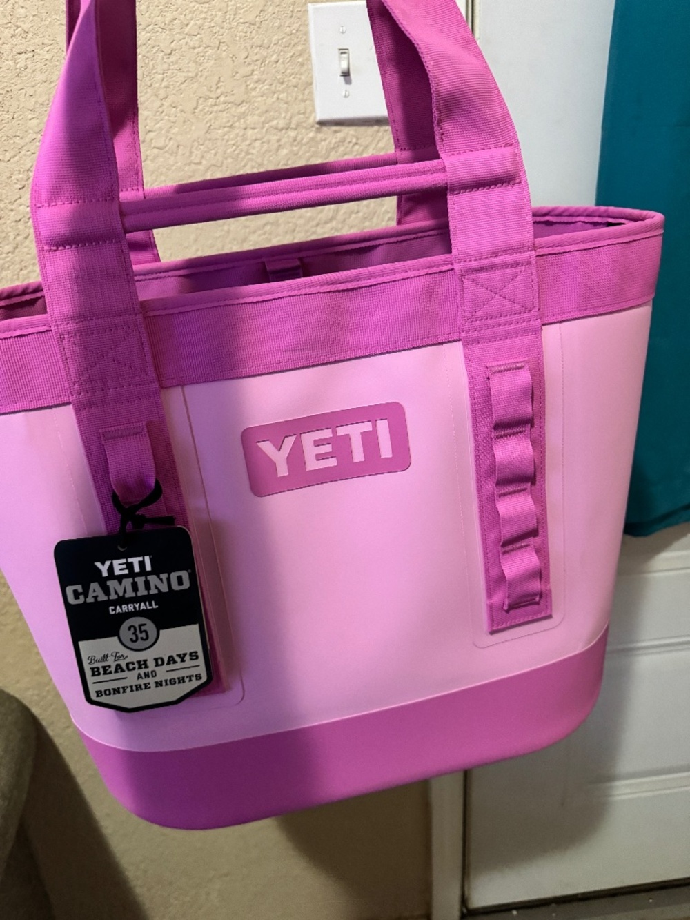 Yeti Camino 35 Power Pink
